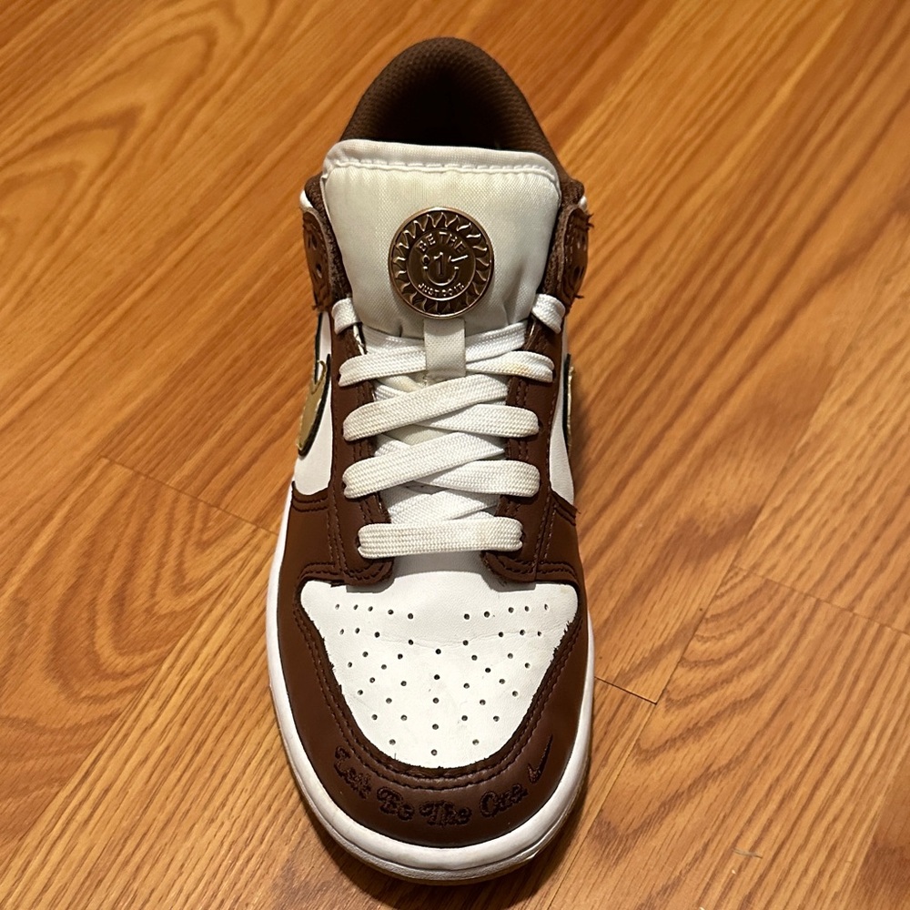 Nike Kids Brown and Cream Sneakers